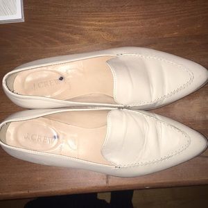 Off white pointy flats